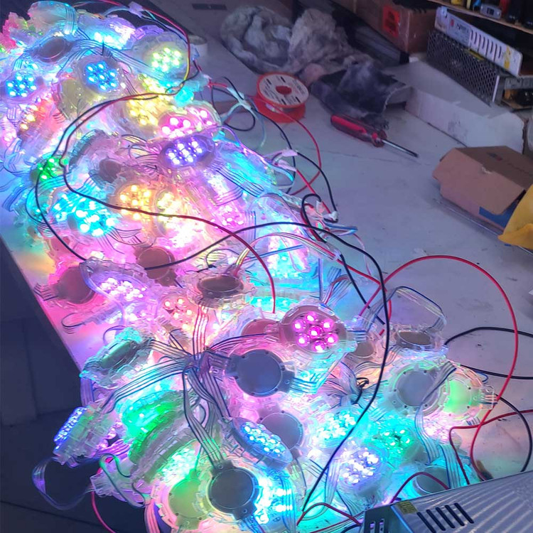 پوینت 7LED لنزدار برنامه پذیر 24 ولتی دیتا موازی